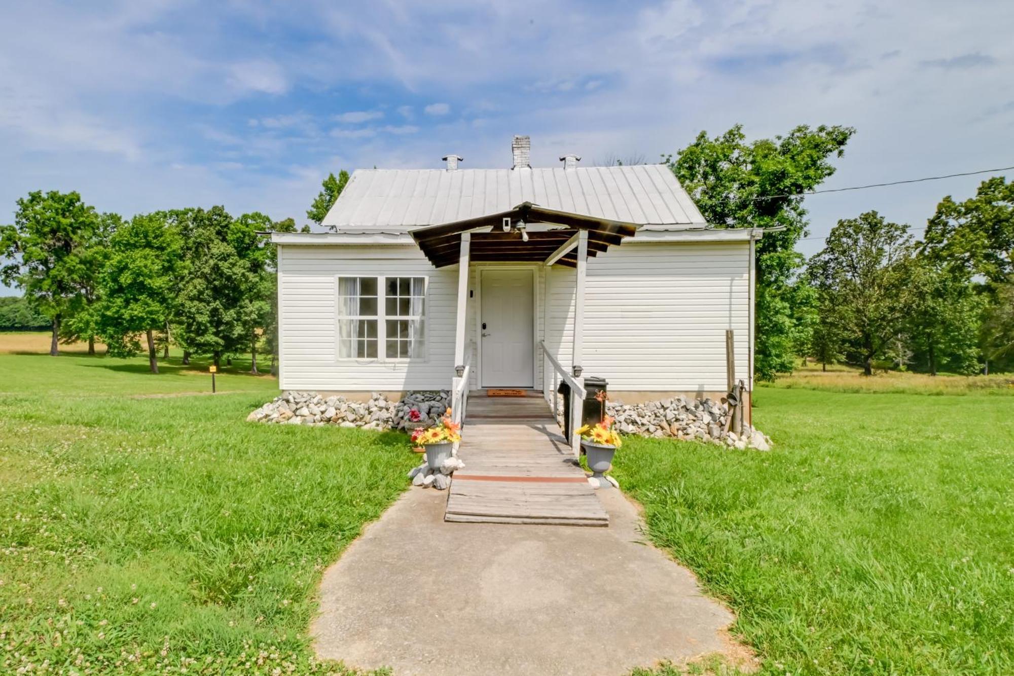Serene Mcewen Cottage About 2 Mi To Golf Course! Luaran gambar